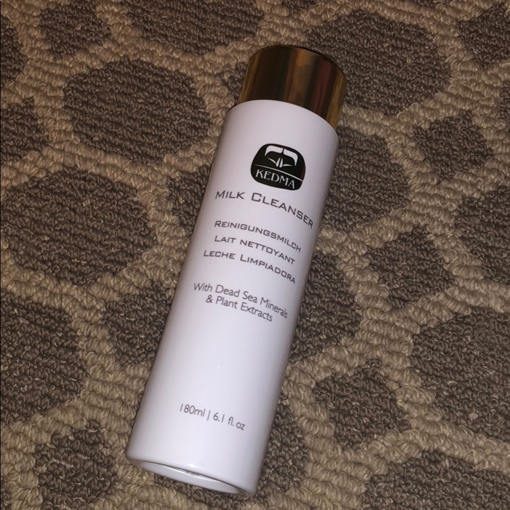 KEDMA MILK CLEANSER *FREE GIFT W/ EVERY PURCHASE*